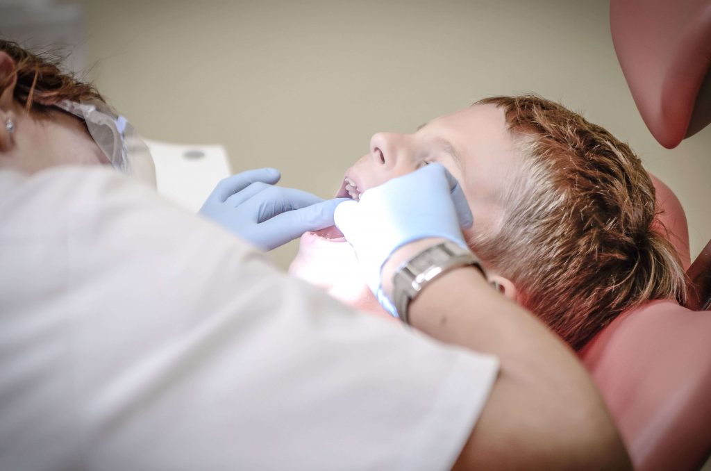 ¿Qué cubre el dentista de la Seguridad Social en 2023?